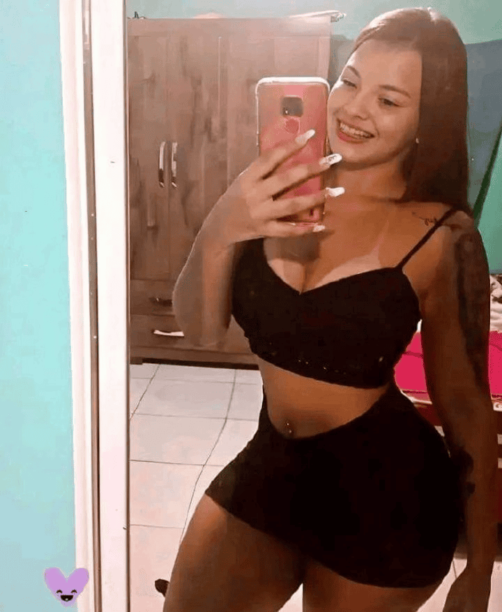 Brasileira que vive no Algarve com grande corpo