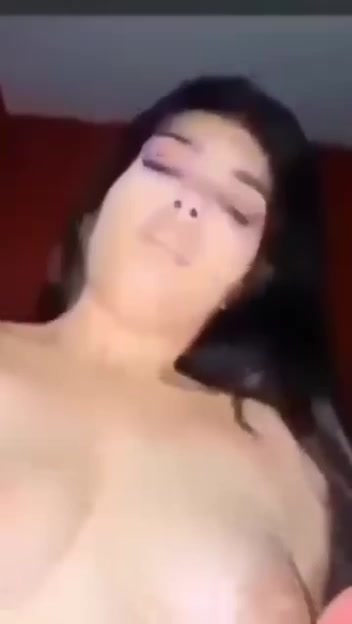 Cigana a foder e a gemer alto